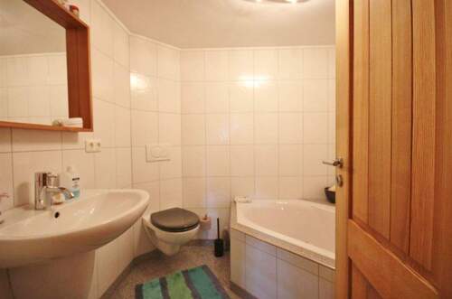 Badezimmer - Whg.-Nr. 1 (EG) - 