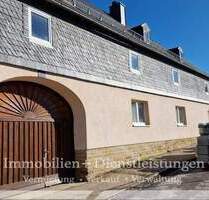 Viel Platz mitten im Ort- ehemaliges Bauernhaus - Gefell Langgrün