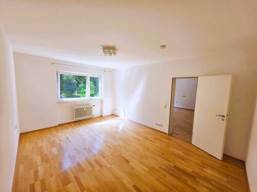 20250814_111813.jpg - Etagenwohnung mit 50,00 m² in Saarbrücken zum Kaufen