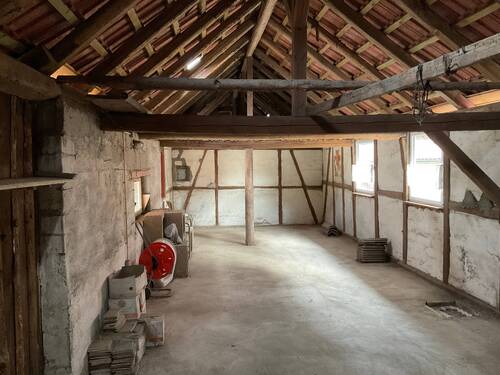 Bereich über der Garage - 