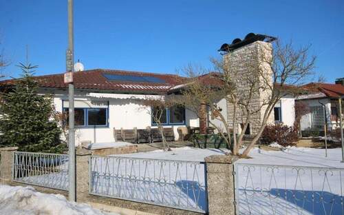 Hausansicht - 8 Zimmer Einfamilienhaus zum Kaufen in Pocking