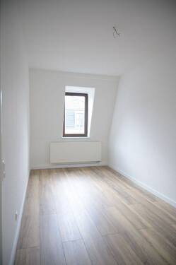 Raum 2 mit Zugang von 1 - 