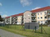 Rückansicht - 1- bis 2-R-Wohnung mit Terrasse und Garten in Dessau-Süd