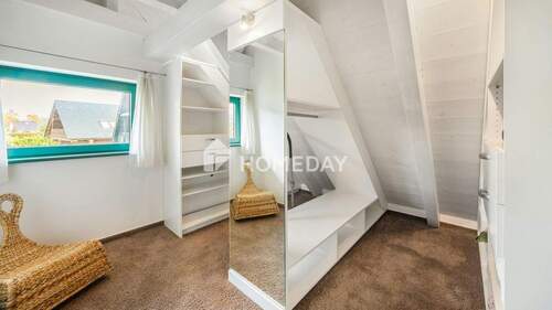 1. OG Ankleidezimmer 1 - 