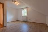 Schlafzimmer - Etagenwohnung mit 195,00 m² in Dorfbach zum Kaufen