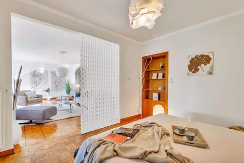 Schlafzimmer - 9 Zimmer Mehrfamilienhaus, Wohnhaus zum Kaufen in Jersbek