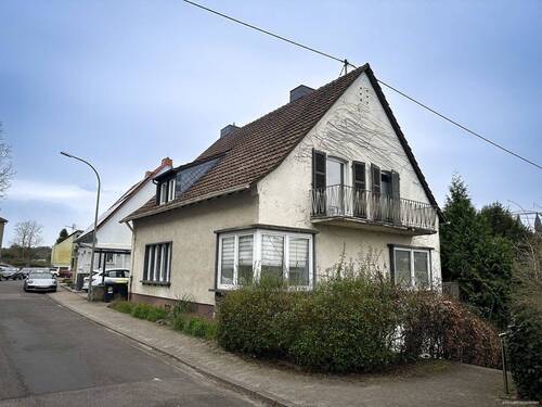 Front - Gemütliches Einfamilienhaus sucht neue Mieter