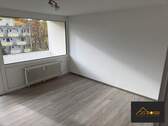 Wohn-Und_Schlafbereich - FRISCH RENOVIERT - 1-ZIMMER APPARTEMENT - BEZUGSFERTIG