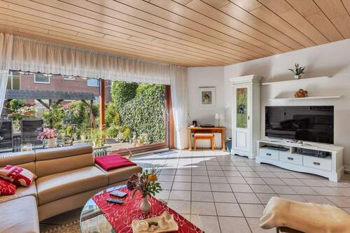 Wohnzimmer - Ein Haus voller Möglichkeiten - gepflegtes Haus mit 184 m² Wohn-Nutzfläche