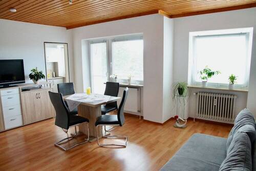 Wohn-/Essbereich - Etagenwohnung mit 38,00 m² in Fürth zum Kaufen