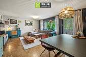 Wohn-, Essbereich mit Zugang zum Balkon - 