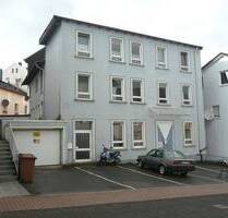 Großzügiger Gewerbekomplex im Innenstadtbereich neu zu vermieten. Teilung in 3 Vermietungseinheiten ist möglich. - Lüdenscheid