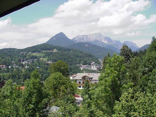 Blick vom Balkon auf Berchtesgaden - Etagenwohnung mit 62,00 m&sup2; in Berchtesgaden zum Kaufen