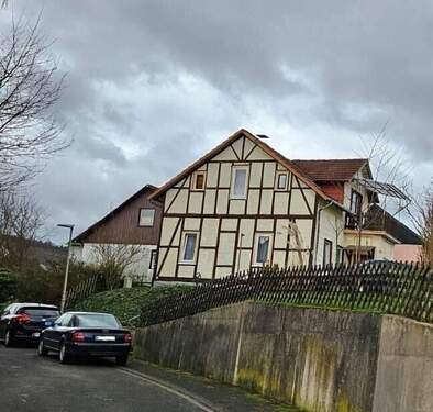 Hausansicht - Hann. Münden - Großes Zweifamilienhaus in toller Lage!