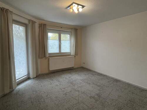 Wohnzimmer - 2 Zimmer Etagenwohnung in Bad Lobenstein