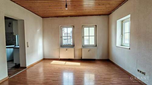 Wohnzimmeransicht2 - 3 Zimmer Etagenwohnung zum Kaufen in Bretten