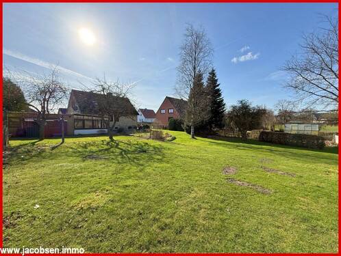 Blick vom Garten zum Haus - 