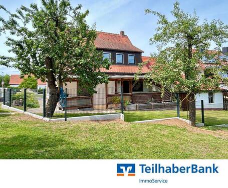 Bild 1 - Renovierungsbedürftiges Häuschen mit Garten und Scheune