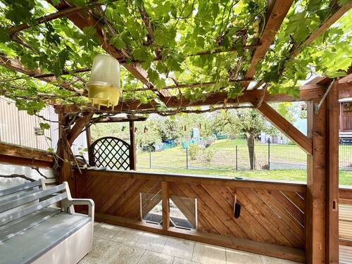 Terrasse mit Pergola - 