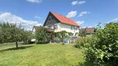 Blick vom Garten - Kaufpreissenkung! Wunderbar gelegenes Einfamilienhaus mit Bauland!