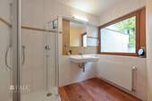 Badezimmer 1 - 