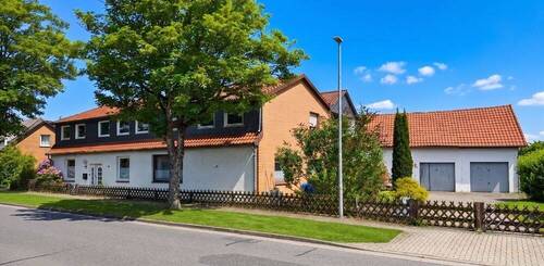 Aussenansicht - 9 Zimmer Mehrfamilienhaus, Wohnhaus zum Kaufen in Edemissen