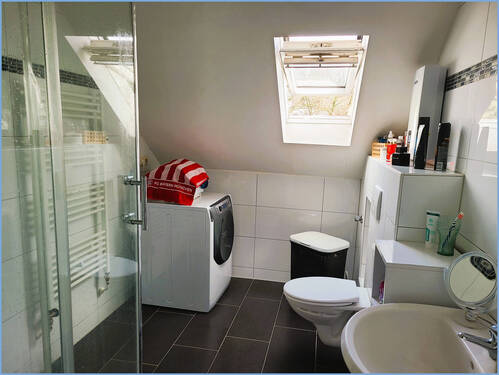 Bad - Vorderhaus DG - 