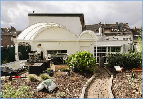 Gartenansicht Hinterhaus - Gepflegtes Mehrfamilienhaus mit eigennutzfähigen Wohneinheiten in Quadrath-Ichendorf