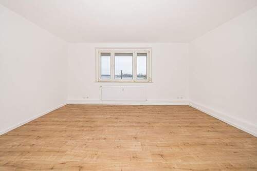 Wohnzimmer - 3 Zimmer Etagenwohnung in Borna