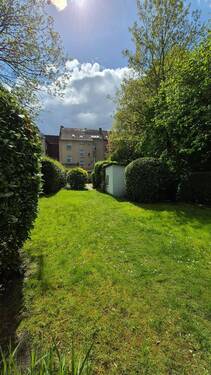 Blick vom Grundstück zum MFH - 1 Zimmer Mehrfamilienhaus, Wohnhaus zum Kaufen in Herne