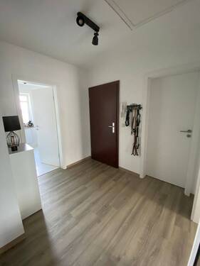 Flur und Eingangsbereich - 3 Zimmer Etagenwohnung zur Miete in Ganderkesee
