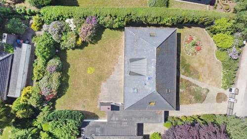 Drohne Vogelperspektive - 4 Zimmer Einfamilienhaus in Hamburg