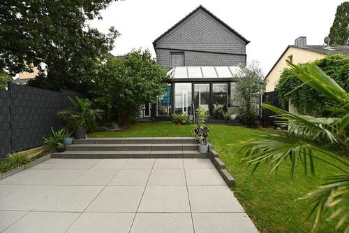 Gartenbereich - Wohncharakterhaus mit Gartenidylle -Ihr neues Haus zum verlieben