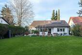 Rückansicht mit Garten - 6 Zimmer Einfamilienhaus in Ölbronn-Dürrn