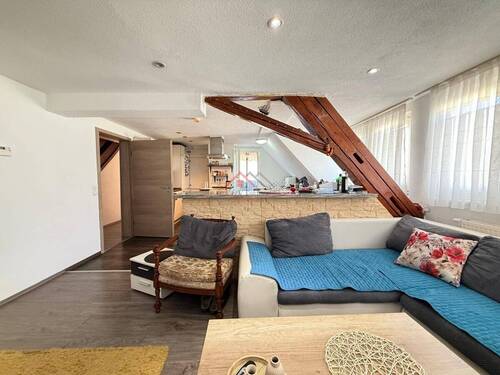 Wohnung DG - 1 Zimmer Mehrfamilienhaus, Wohnhaus in Tuttlingen