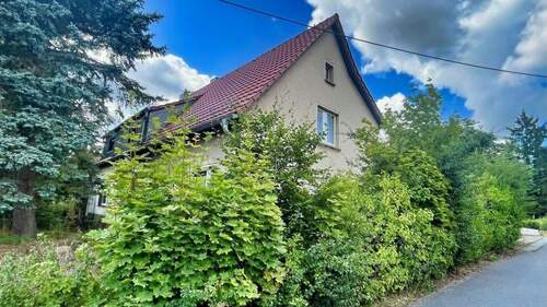 seitliche Hausansicht - Doppelhaushälfte mit 134,00 m² in Radebeul zum Kaufen