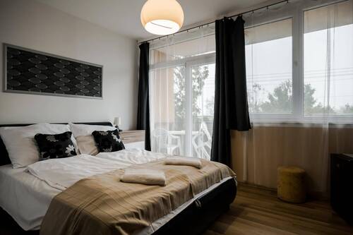  Schlafzimmer - 