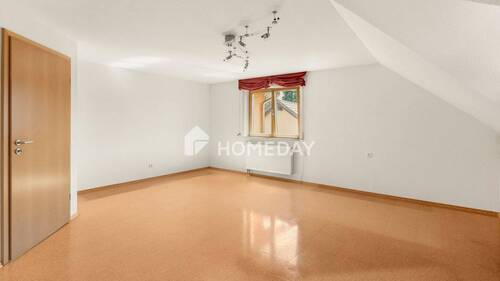 1. OG Schlafzimmer 1 - 