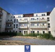 Hochwertige Neubauwohnung mit Balkon, EBK und Fußbodenheizung! ERSTBEZUG! - Arnsdorf