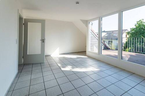 Wohnzimmer - 3 Zimmer Etagenwohnung zum Kaufen in Leverkusen