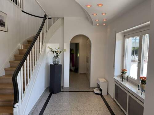 Eingangsbereich - 7 Zimmer Einfamilienhaus in Mönchengladbach