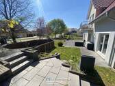 Garten mit Terrasse - Modernes, großes Einfamilienhaus in ruhiger Familien-Siedlung - 86565 Gachenbach