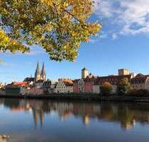 Saniertes Altstadtensemble in Top-Lage - Denkmal-MFH + 5 Einheiten - inkl. Innenhof mit Stellplätzen - Regensburg Innenstadt