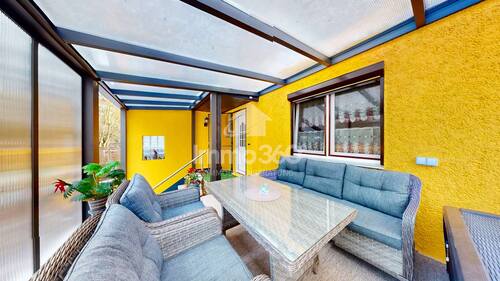 überdachte Terrasse - 5 Zimmer Doppelhaushälfte zum Kaufen in Altlandsberg