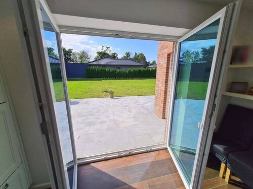 ... mit Zugang zur Terrasse - 