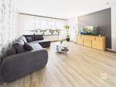 Wohn-/Esszimmer - 