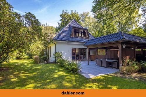 Bild 1 - Großzügiges Einfamilienhaus auf parkähnlichem Grundstück