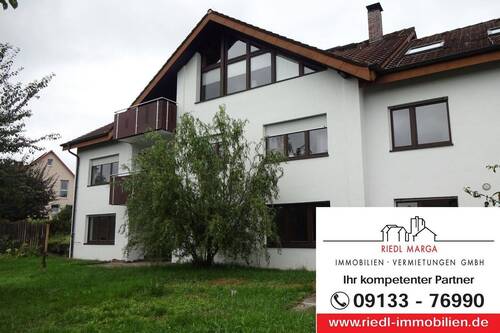 Terrassenseite - 4 Zimmer Etagenwohnung zur Miete in Röttenbach