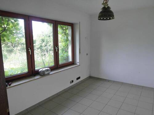 Esszimmer - hell gefliest - 