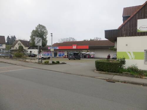 Kleines Shoppingcenter.JPG - 